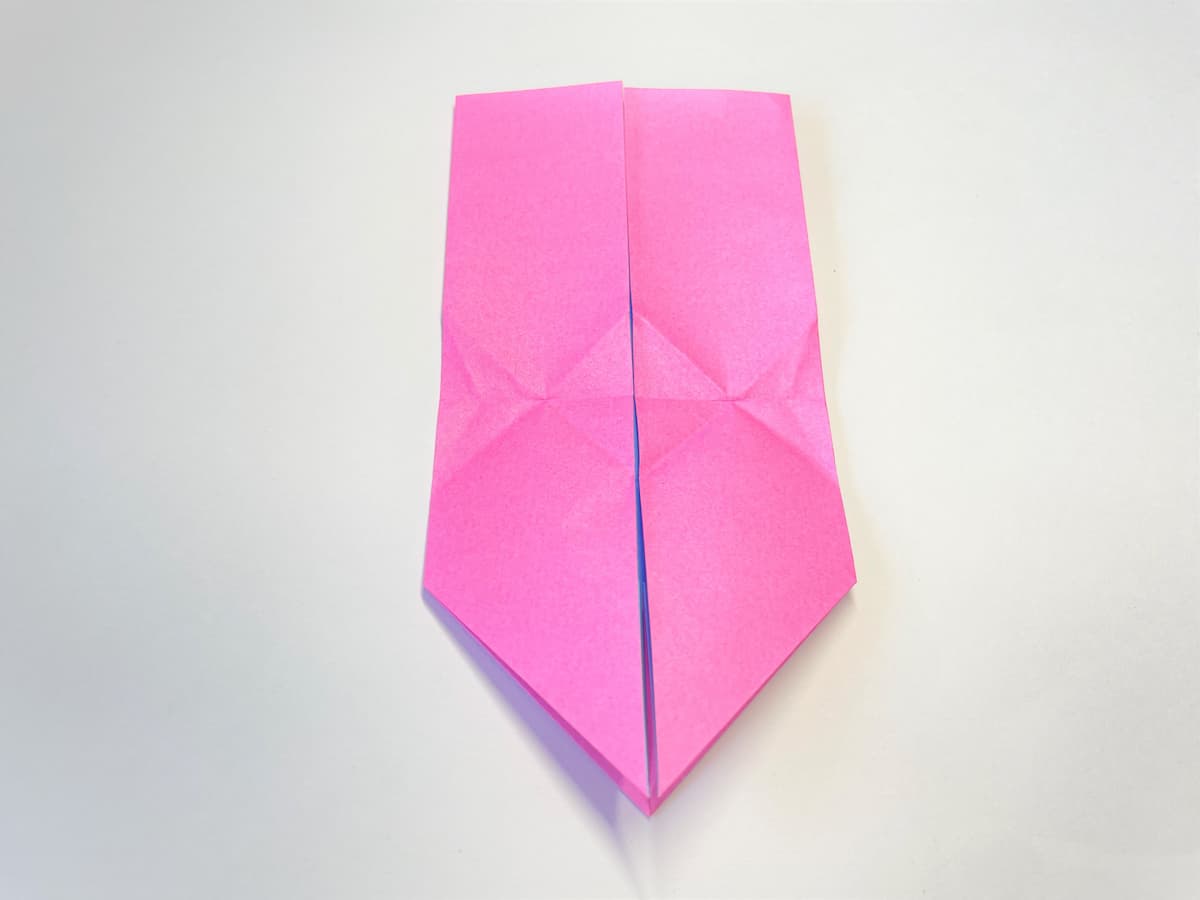 折り紙のハートの下部分を両方同様にする