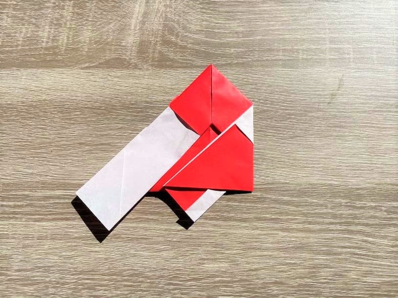 折り紙で折るサンタおじさんの作り方