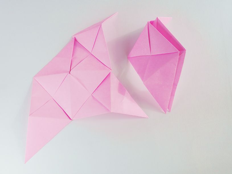 折り紙でくす玉パーツの組み立てピンク